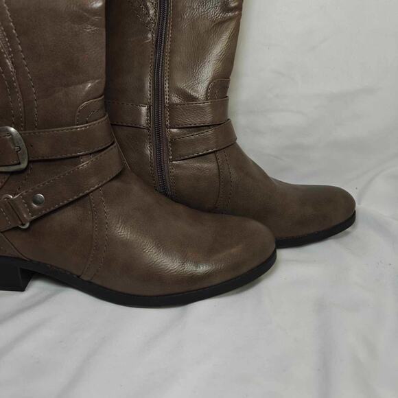 Unisa Women boots size 9 brown zipper excellent condition heel buckle wide calf - Picture 3 of 11